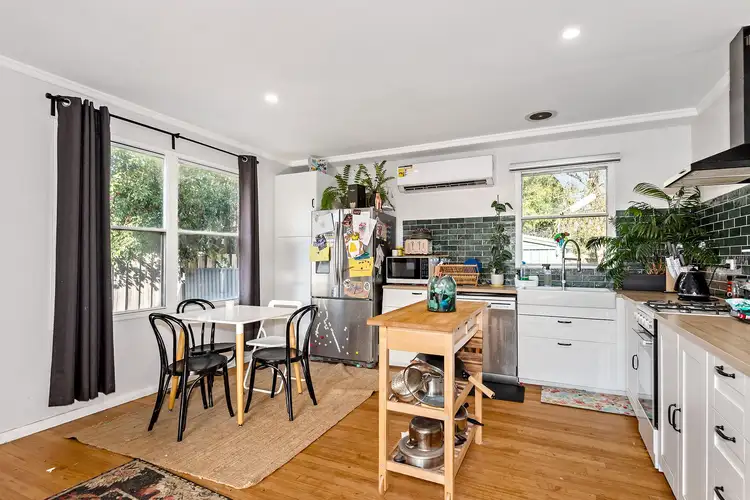 14 Lindsay Street