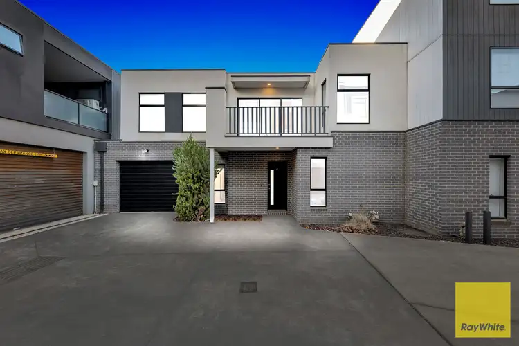 3 Malachite Drive