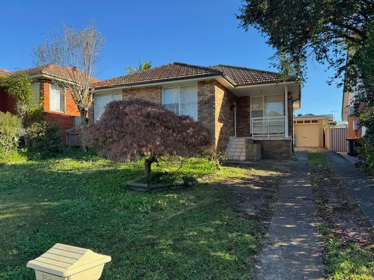 32 Cripps Avenue, Kingsgrove NSW 2208