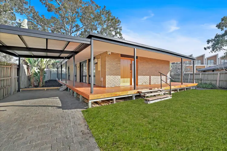 6 Mosstrooper Court, Mill Park VIC 3082