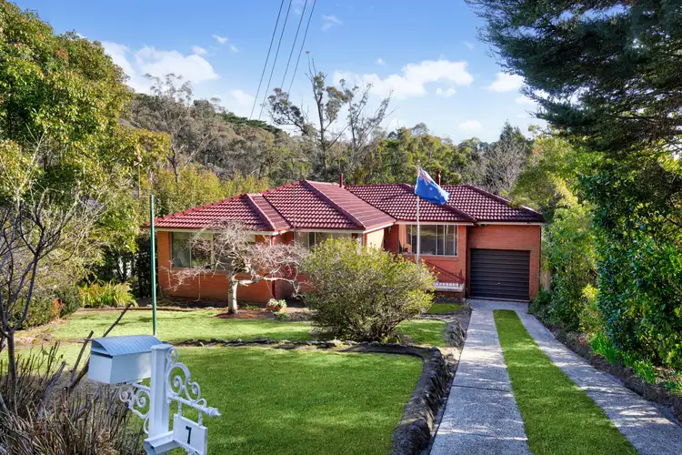 7 Hillcrest Road, Wentworth Falls NSW 2782