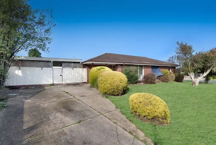 12 Smethurst Avenue, Pakenham VIC 3810