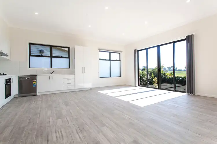 Fifth view of Homely unit listing, 2/215 Outlook Drive, Dandenong North VIC 3175
