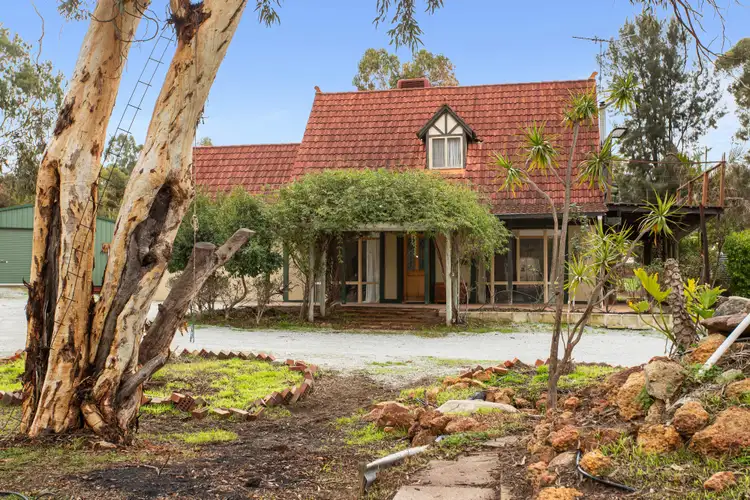 10 Tamma Road, Bakers Hill WA 6562