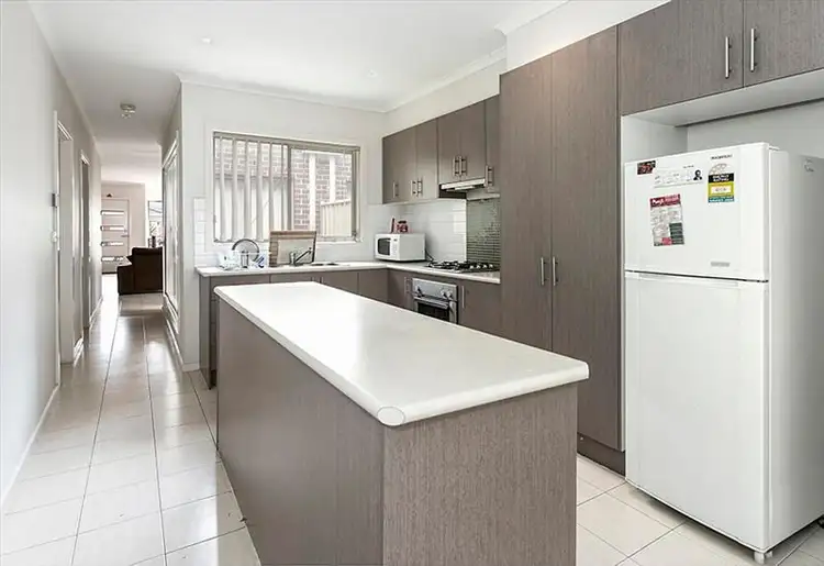 Fifth view of Homely house listing, 1/7 Assumption Close, Truganina VIC 3029