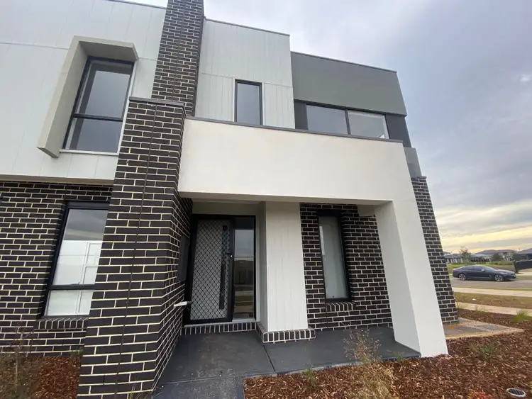 2 Helwani Walk, Truganina VIC 3029