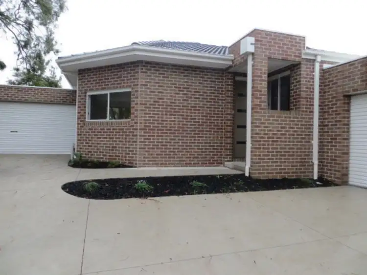 2/5 Clunies Ross Crescent, Mulgrave VIC 3170
