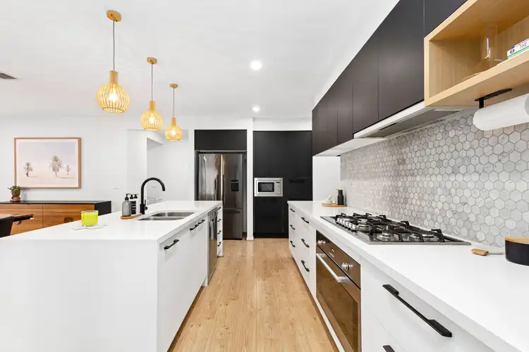 4 Hackberry Close, Lara VIC 3212