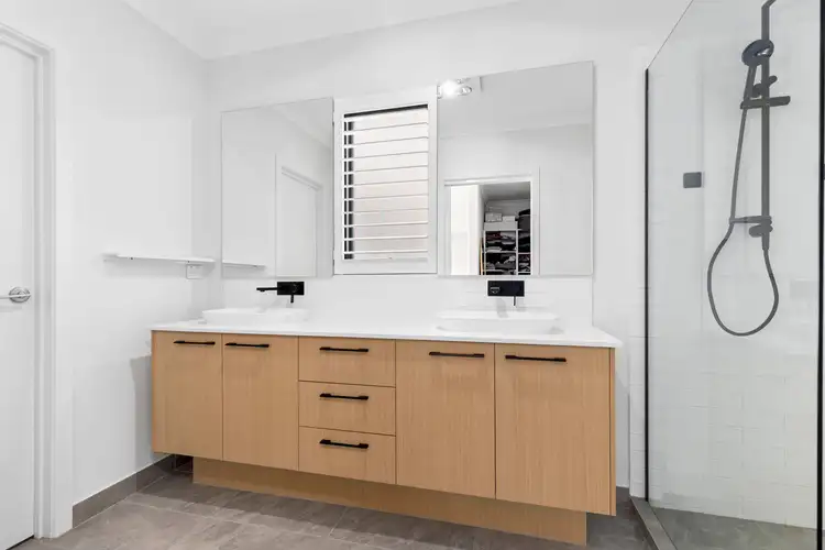 Fifth view of Homely house listing, 4 Hackberry Close, Lara VIC 3212