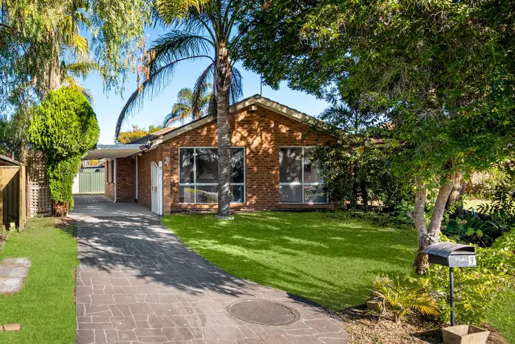 9 Collier Close, St Helens Park NSW 2560