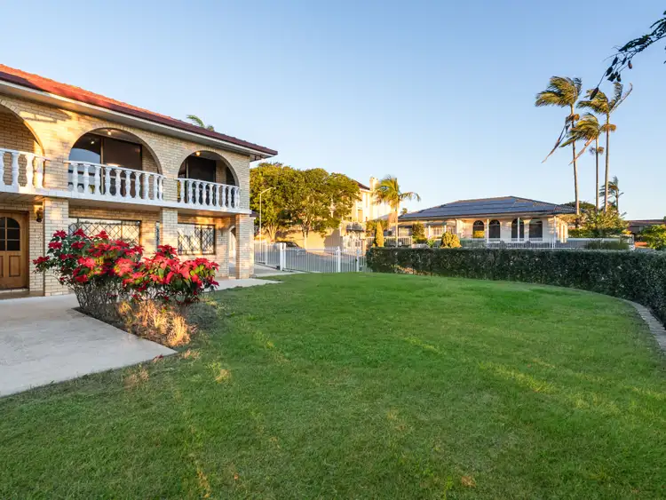 2 Reculver Street, Robertson QLD 4109