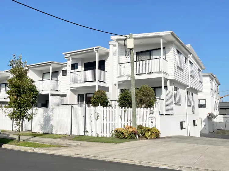 Main view of Homely townhouse listing, 8/19 Springwood Street, Mount Gravatt East QLD 4122