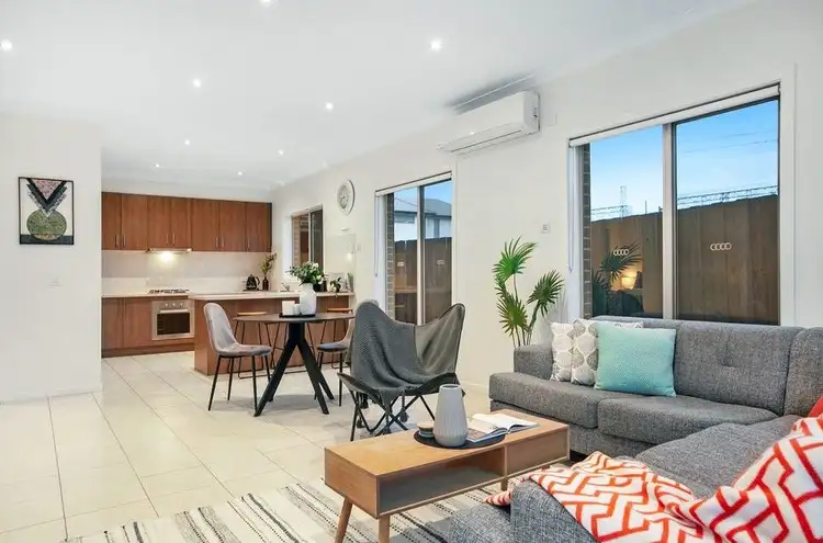 3/6 Merrilands Road, Reservoir VIC 3073