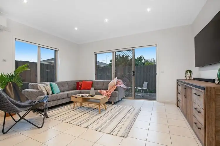 Second view of Homely unit listing, 3/6 Merrilands Road, Reservoir VIC 3073