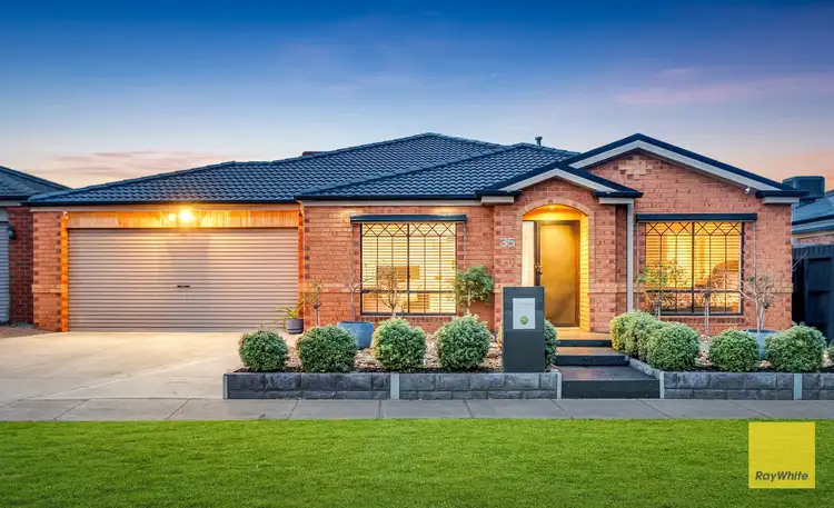35 Kingsfield Way, Truganina VIC 3029