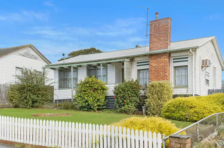 15 Kiama Avenue