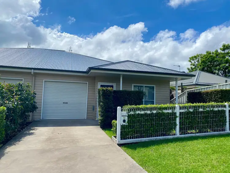 12B Anderson Avenue, Nowra NSW 2541