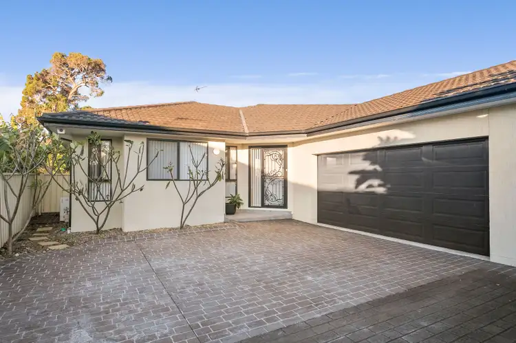 2/36 Devonshire Crescent, Oak Flats NSW 2529