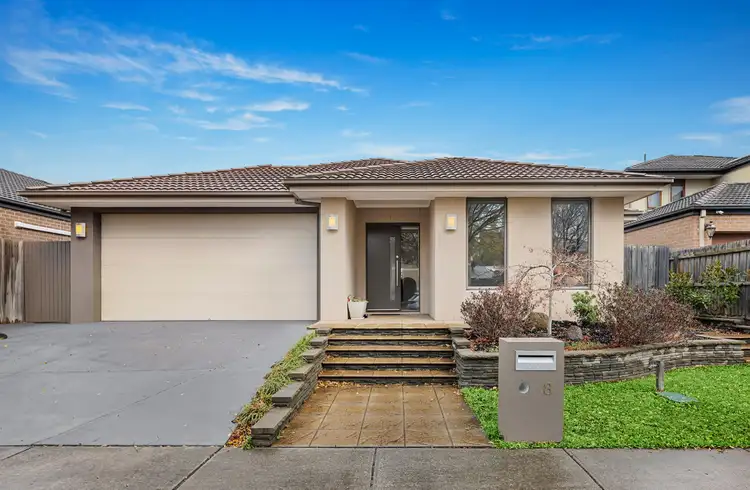 8 Tekin Terrace, Doreen VIC 3754