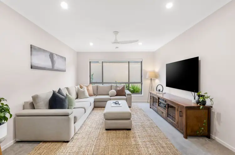 Second view of Homely house listing, 8 Tekin Terrace, Doreen VIC 3754