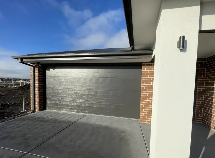 10 Castlegrove Road, Wollert VIC 3750