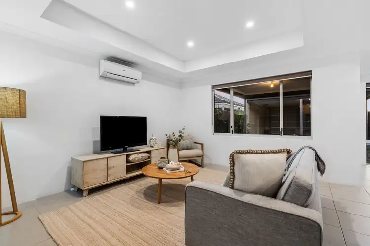 21 Saunton Way, Ridgewood WA 6030