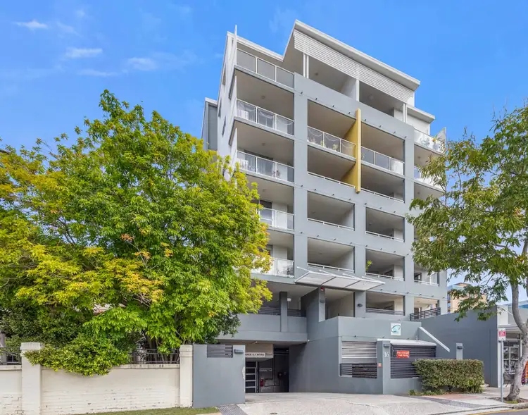 8/16 Grosvenor Road, Indooroopilly QLD 4068
