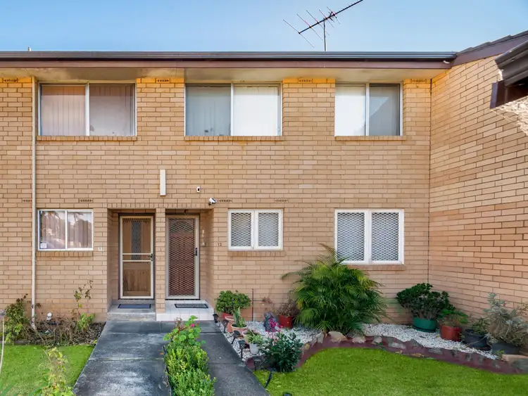12/10 Atchison Road, Macquarie Fields NSW 2564