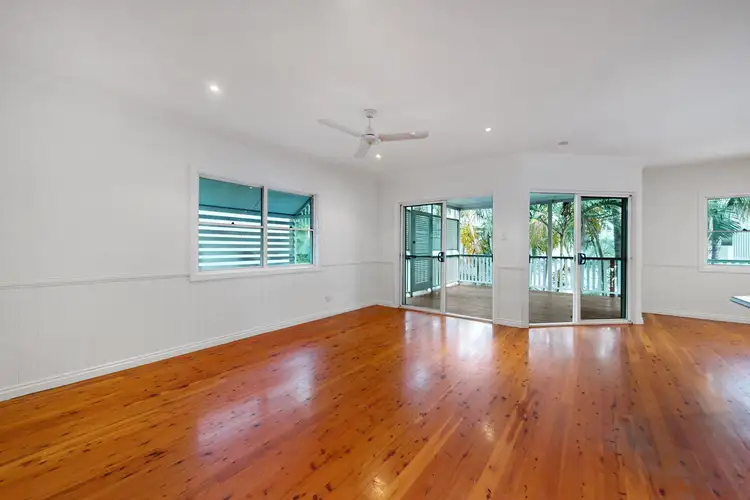 117 Railway Parade, Norman Park QLD 4170