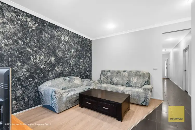 Second view of Homely house listing, 1/6 Starflower Way, Truganina VIC 3029