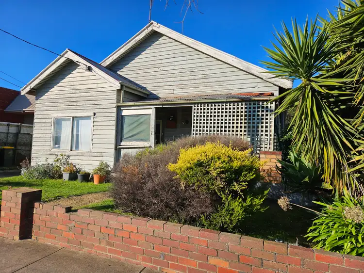 6 Roseneath Street, North Geelong VIC 3215
