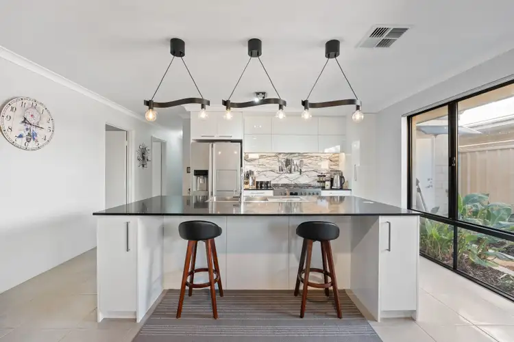 17 Viva Boulevard, Baldivis WA 6171