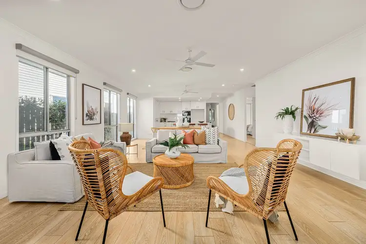 2 Spinnaker Way, Hope Island QLD 4212