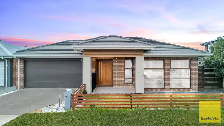 13 Tundra Esplanade, Werribee VIC 3030