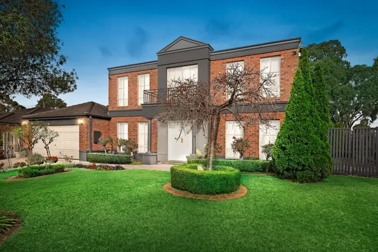 16 Forest Glen Avenue, Blackburn South VIC 3130