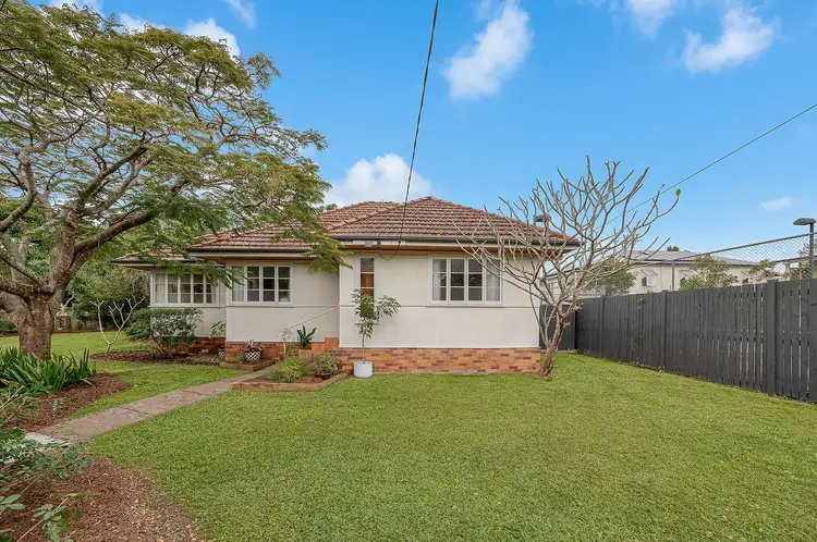 26 Evadne Street, Graceville QLD 4075