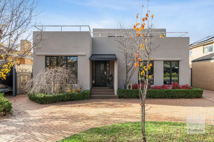 18 Barcelona Avenue, Keilor VIC 3036