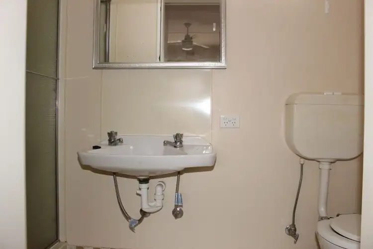 Fifth view of Homely unit listing, 1/1 Long Street, Swan Hill VIC 3585