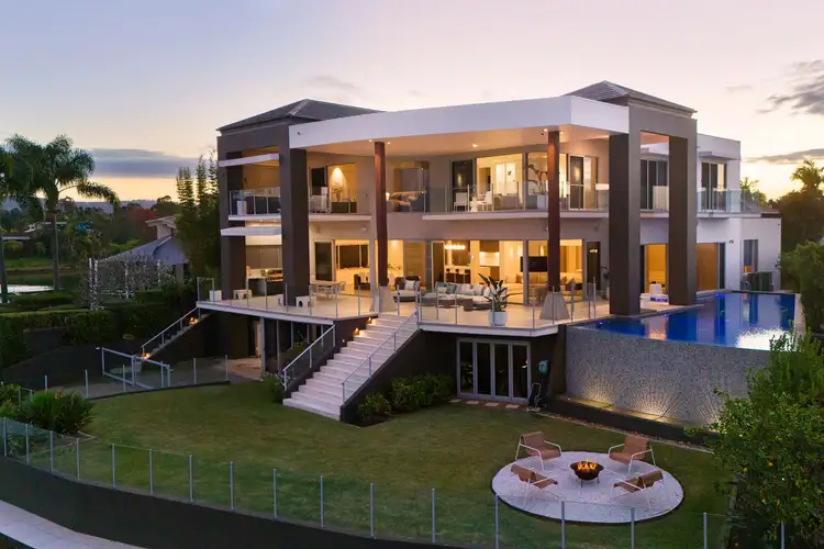 58 Fitzwilliam Street, Carrara QLD 4211