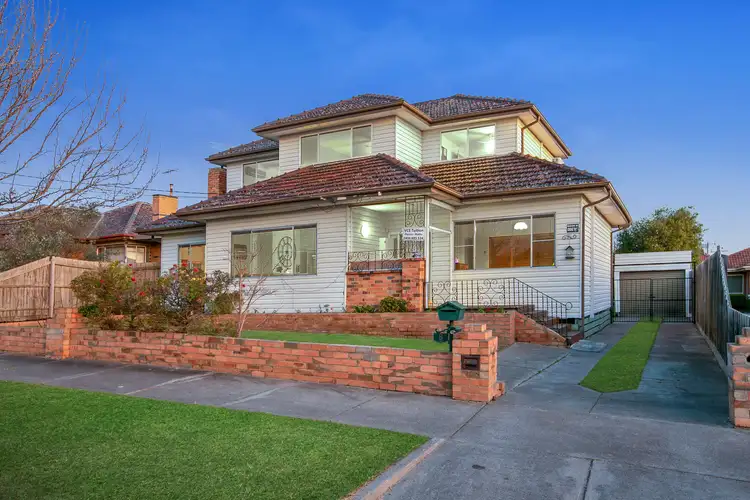 5 Broadhurst Avenue, Reservoir VIC 3073