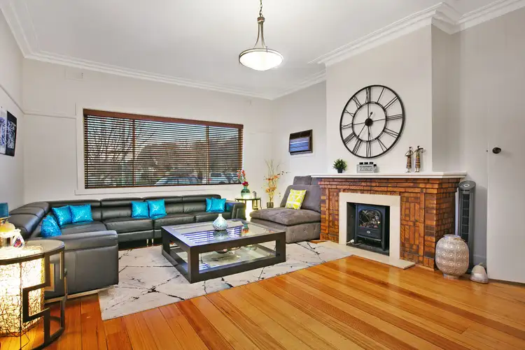 Second view of Homely house listing, 5 Broadhurst Avenue, Reservoir VIC 3073