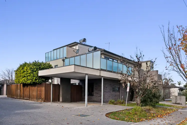 2/185 Millers Road, Altona North VIC 3025