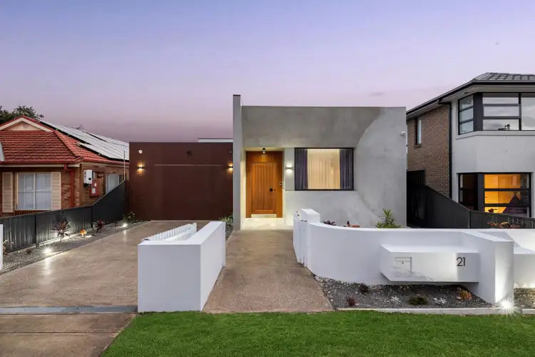 21 Blenman Avenue, Punchbowl NSW 2196