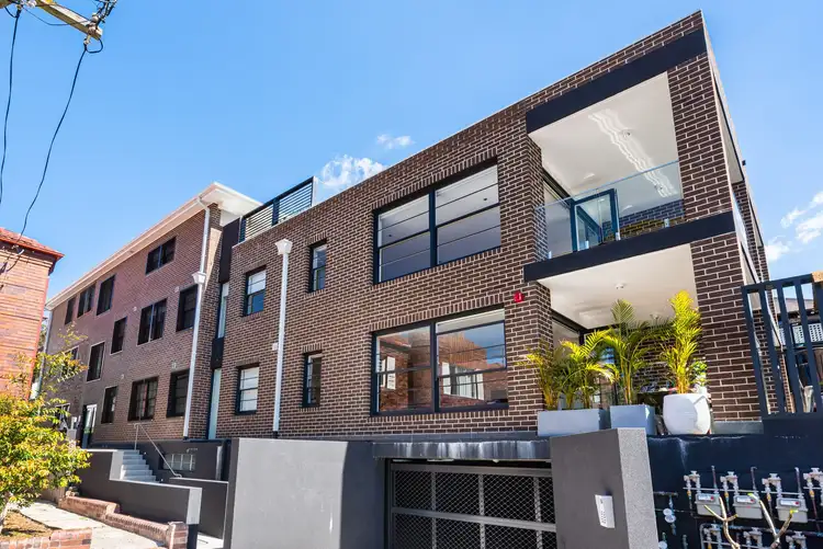 Second view of Homely apartment listing, 4/9 Glenwood Avenue, Coogee NSW 2034