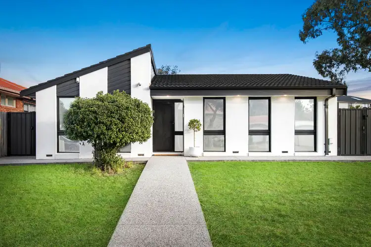 11 Wyperfeld Avenue, Taylors Lakes VIC 3038
