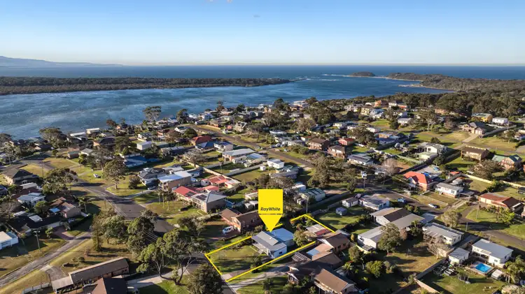 22 Orient Avenue, Orient Point NSW 2540