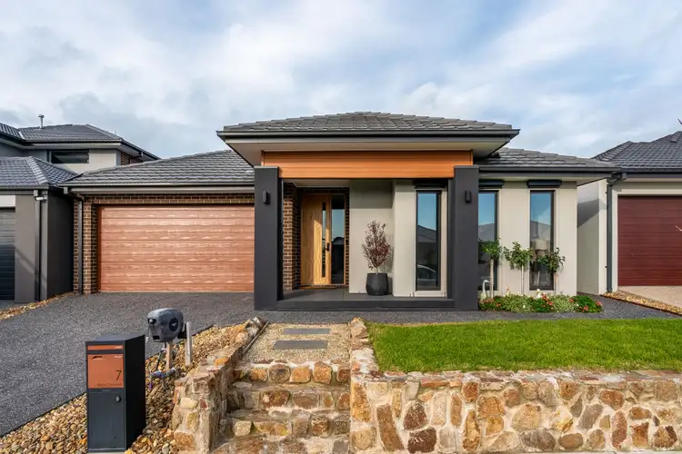 Main view of Homely house listing, 7 Hikari Crescent, Cranbourne South VIC 3977
