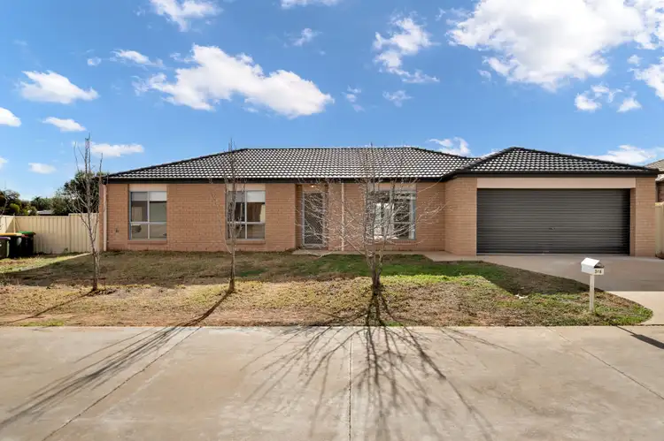 6 Boomerang Court