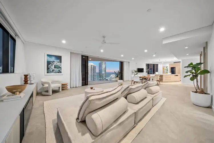 19/24 Woodroffe Avenue, Main Beach QLD 4217