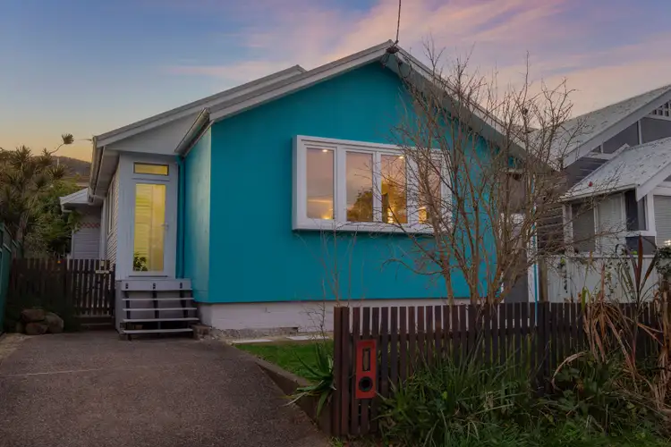 132 Gosford Road, Adamstown NSW 2289